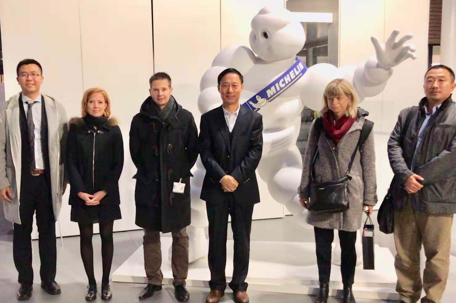 公司董事長(zhǎng)率隊(duì)拜訪米其林！